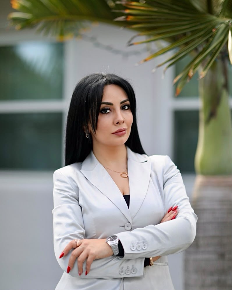 Luiza, owner of Mare Lash and Spa